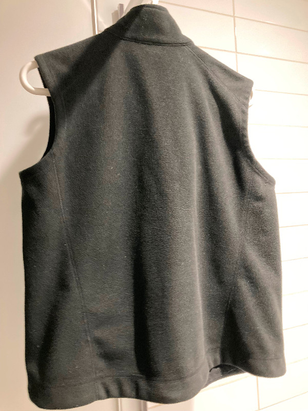 Veste noire polar coupe vent - black windproof fleece vest dans Femmes - Hauts et vêtements d'extérieur  à Ville de Montréal - Image 2