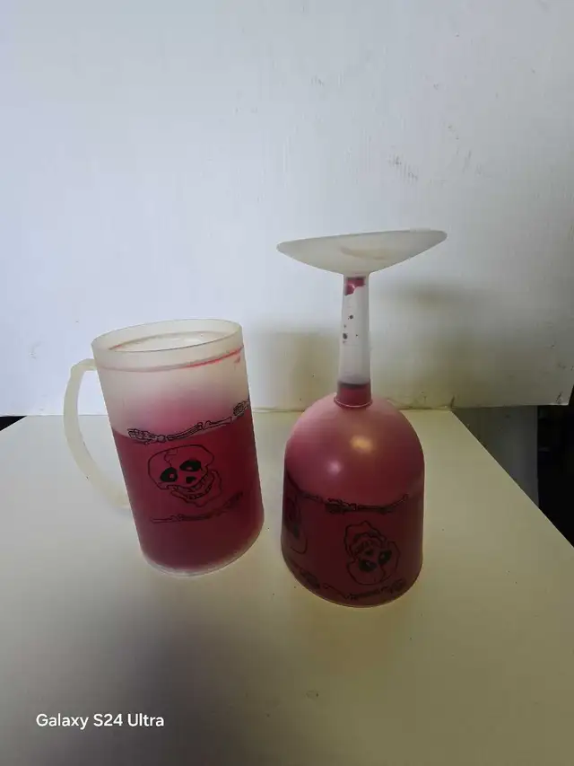 2 Skeleton Cups582387149875466241