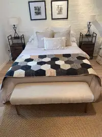 Homemade Decorative Quilt (Rich)