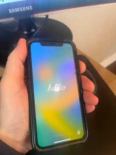 IPHONE X ( COMME NEUF , AUCUNES RAYURES), View more