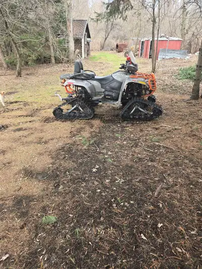 700 hi tracs and tires lots of spare parts