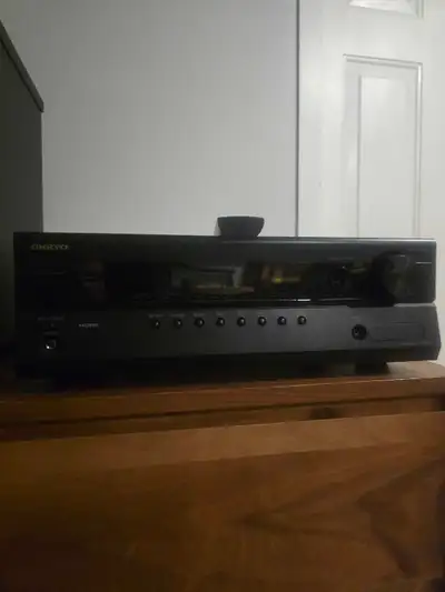 Onkyo ht-380 5.1 stereo receiver . No box.  Mint, View more