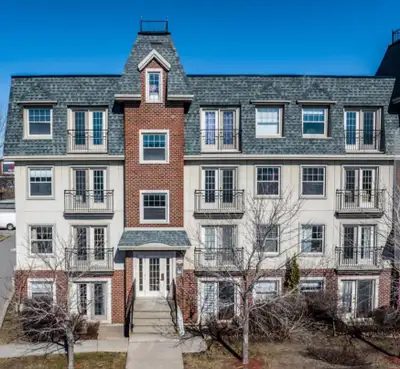 Condo à louer 4 et demi situé sur la rue Marion à Trois-Rivières Ouest ** pour le 1er juin** 2 chamb...