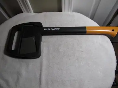New Fiscars X11 Splitting Axe with 17 Inch Handle & Blade Guard, View more