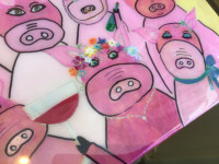 Wine rack with fun original pigs Art