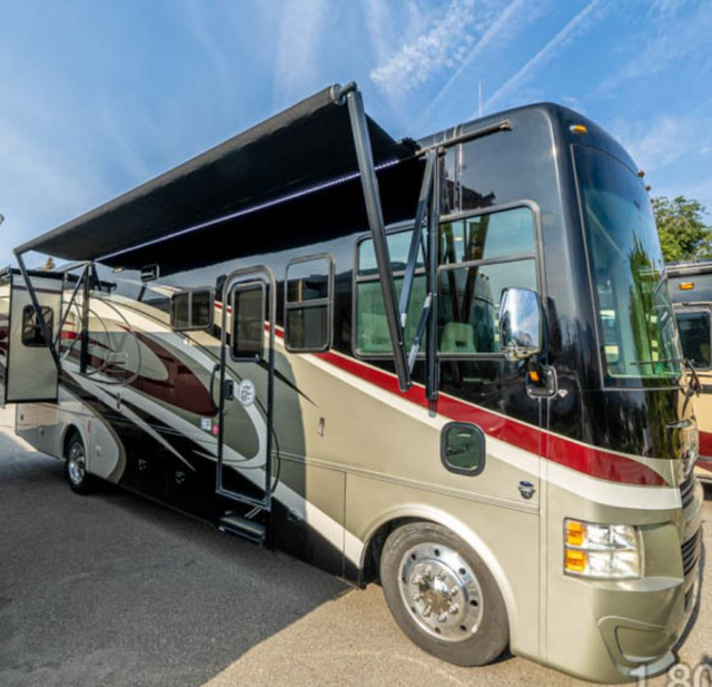 2015 Tiffin 32SA in RVs & Motorhomes in Penticton