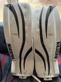 Goalie pads