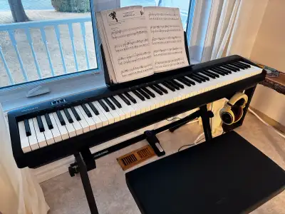 Roland FP10 Piano Keyboard, View more