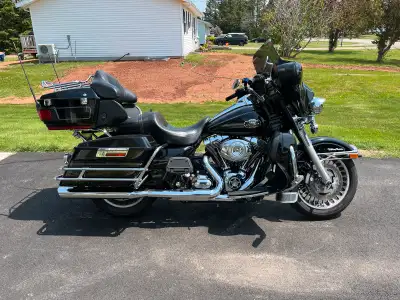 Good clean bike. Currently 136500 KM but 96 CI engine was replaced with a new 103 CI engine in July...