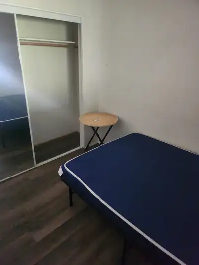 2 Housemates Wanted – 3 Bedroom Apartment (Aberdeen Area) Looking for 2 clean, respectful, and quiet...