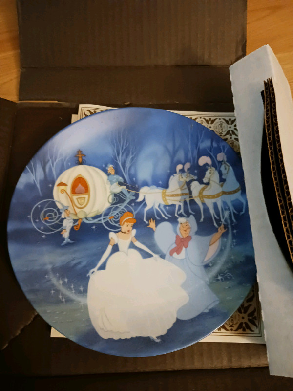 Collectible Bradford Exchange Plates in Arts & Collectibles in Fredericton