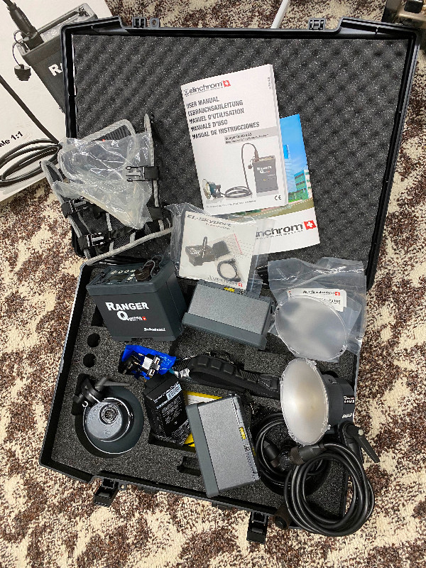 Elinchrom Ranger Quadra portable flash system full kit in Cameras & Camcorders in City of Toronto