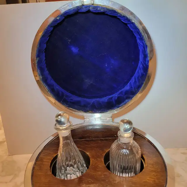 Antique taxidermy liqueur cabinet in Arts & Collectibles in City of Toronto - Image 6