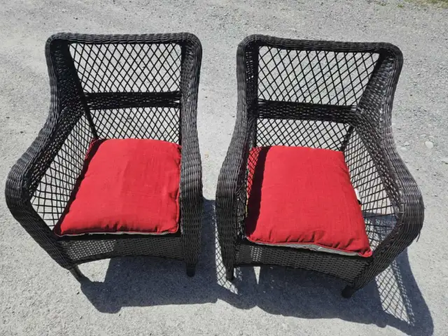 Large outdoor wicker chairs  in Patio & Garden Furniture in Barrie - Image 2