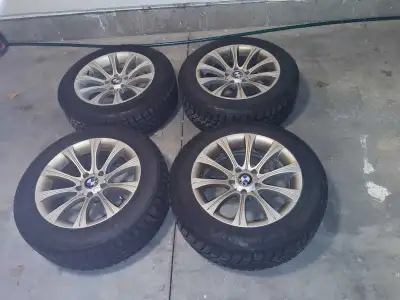 Used on BMW X3 F25 (2011-2017) 225/60/17 winter tires and rims This is a good set in great condition...