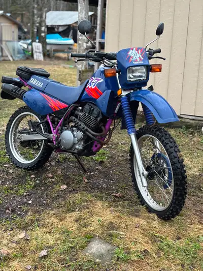 95 Yamaha xt350 in good shape for the year Looking to trade for a dirtbike