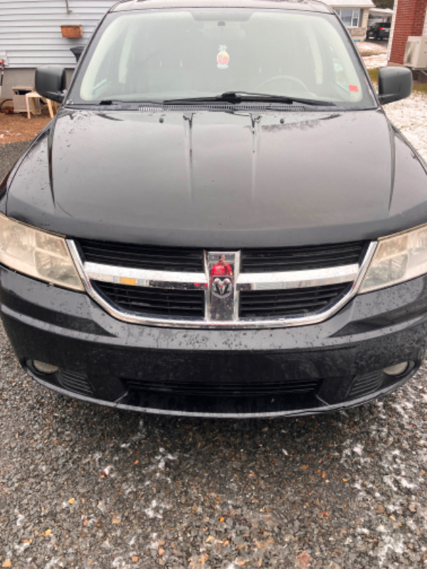 2009 Dodge Journey Only 169,000kms in Cars & Trucks in Fredericton - Image 2