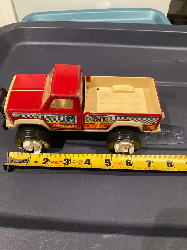 Pressed Metal Tonka Truck 1980s in Toys & Games in Oshawa / Durham Region - Image 5