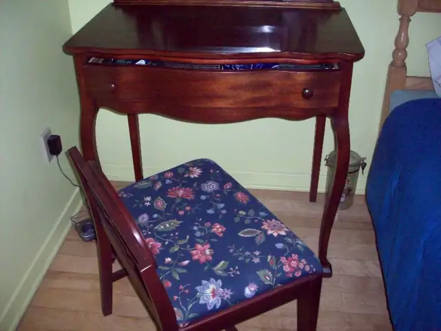 Bureau chambre coiffure in Other in Drummondville - Image 5