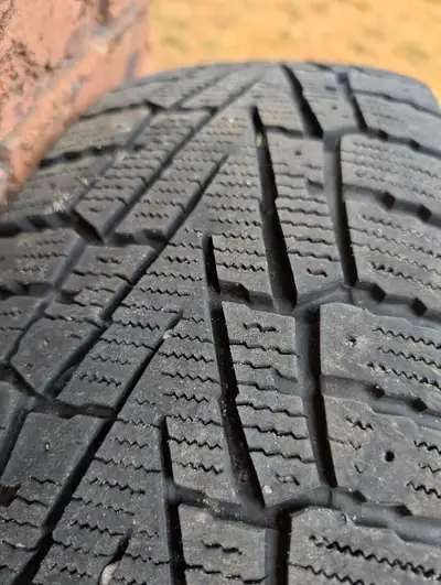 These set of four Ironman winter tires, size 225/65R17, are ready to help you navigate through the s...