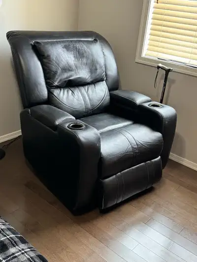 Free Large Black  powered Recliner, View more