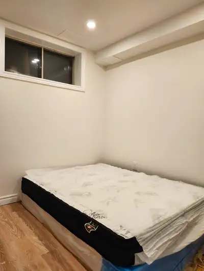 I have 2 bedrooms available for rent near Seneca College (Newnham Campus). 1st bedroom in the baseme...
