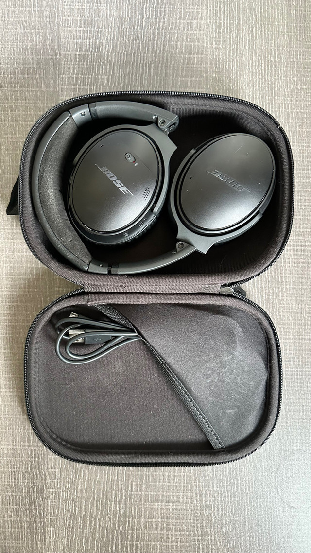 Bose QC 35II. Noise Cancelling Headphones in Headphones in North Bay - Image 3