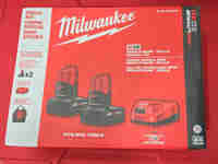 Milwaukee MIL-48-59-2442SPC M12 12V Lithium-Ion Starter Kit