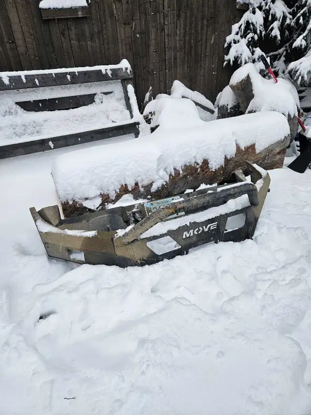 Toyota Tacoma offroad bumpers in Auto Body Parts in Whitehorse - Image 2