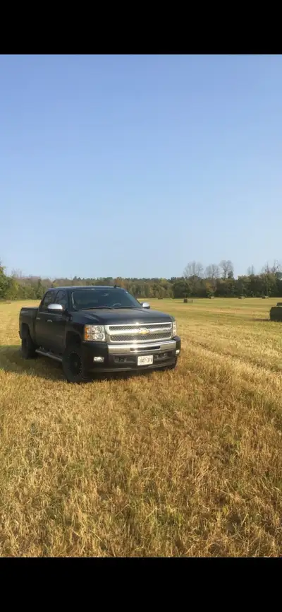 2010 chevy Silverado 1500. 4.8 liter engine. New brakes all around, new thermostat, new exhaust mani...