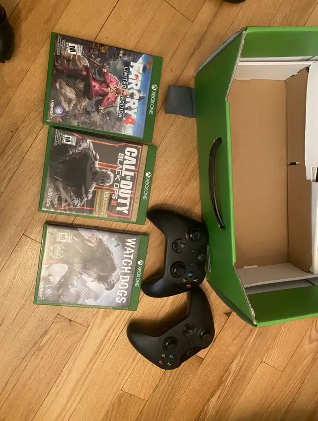 Xbox One Console  in XBOX One in City of Montréal - Image 4