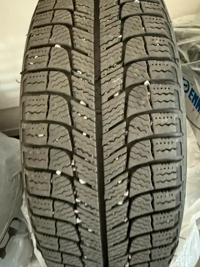4 only Michelin X-Ice non-studded Winter tires with rims. Fits Honda Civic (came off a 2017 but shou...