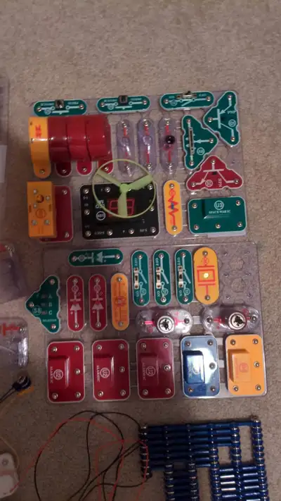 2 kits, all parts are there, no boxes, but do still have both manuals