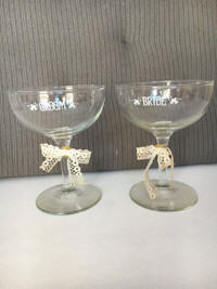 champagne glasses bride et groom