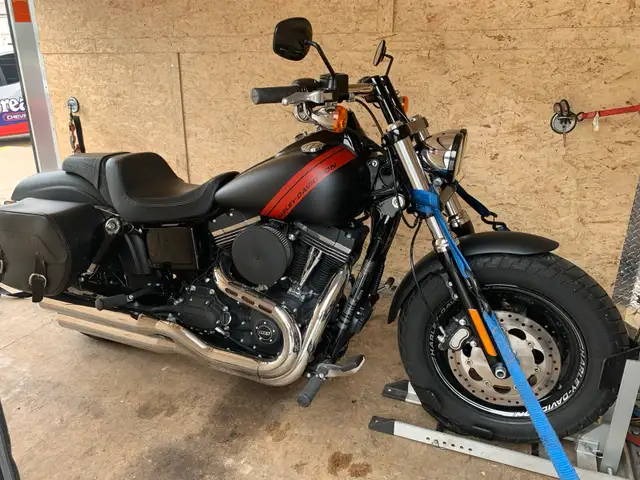 Cheap Enclosed Motorcycle transport-Roadside-Long haul in Other in Mississauga / Peel Region - Image 2