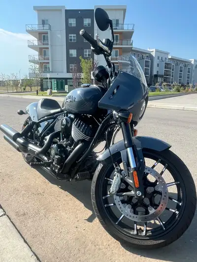 2023 Indian Sport chief. 4900km. Factory stock. No modifications. $1k colour option. No liens. Priva...