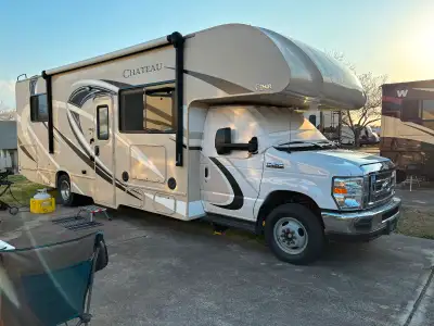 New in 2018 Ford E450 2 Smart TVs & Standard appliances Walk around Bed 14’ Sun Shade Awning Rear &...