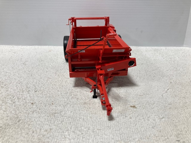 *SALE* 1/16 ALLIS-CHALMERS 281 Manure Spreader Farm Toy in Toys & Games in Regina - Image 3