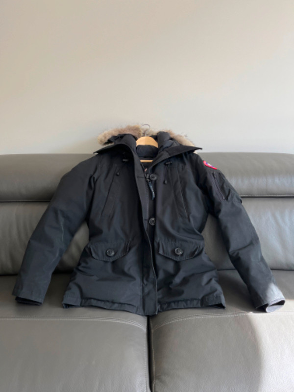 Goose Winter Jacket in Women's - Tops & Outerwear in Markham / York Region - Image 2