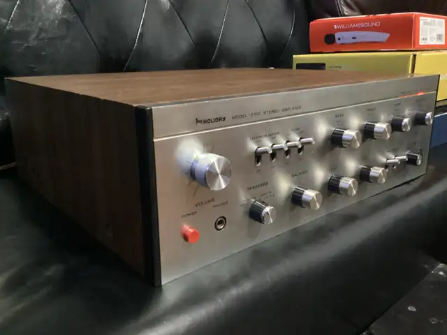 RARE VINTAGE HOLIDAY MODEL 7100 STEREO AMPLIFIER MADE IN JAPAN in Stereo Systems & Home Theatre in City of Toronto - Image 5