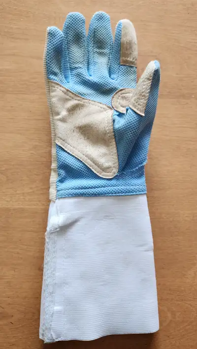 Fencing Glove / Gant d'escrime, View more