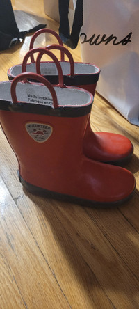 Rain boots size 9 GUC