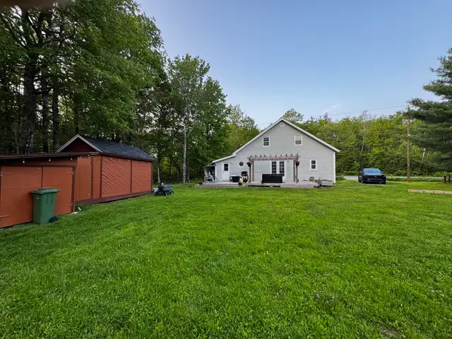 quaint house with an acre plus property for sale in Houses for Sale in Bridgewater - Image 8