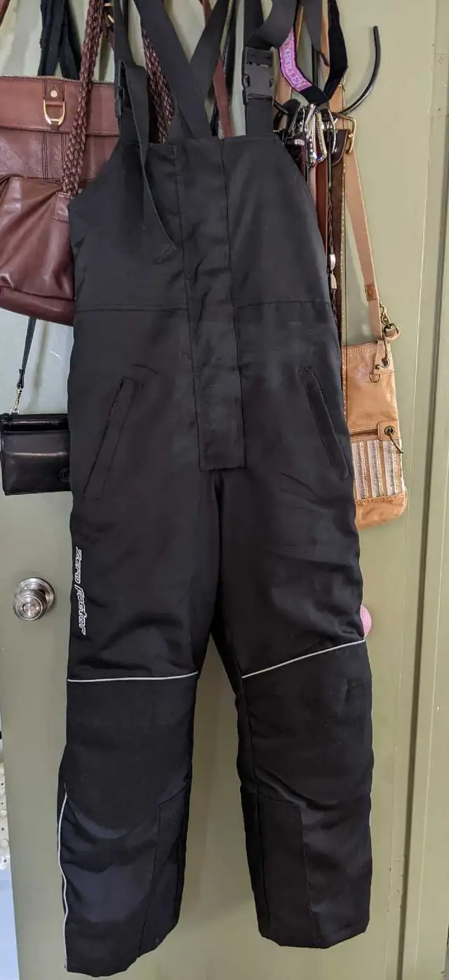 Winter sports bib pants - women's M in Ski in Calgary - Image 2