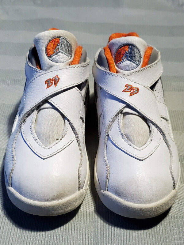 Pre owned 2007 air jordan 8 orange blaze gray Toddler size 10C in Other in City of Toronto - Image 2