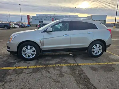 In great condition with lower kilometers. All wheel drive. Synthetic engine oil. Doesn't need anythi...