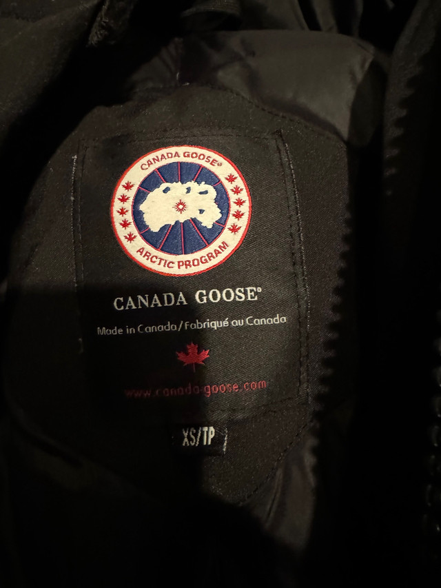 Men’s and women Canada goose winter jackets  in Women's - Tops & Outerwear in Guelph - Image 2