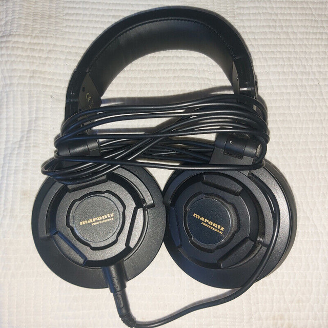 MPH-2 Professional Studio Headphones in Pro Audio & Recording Equipment in Red Deer
