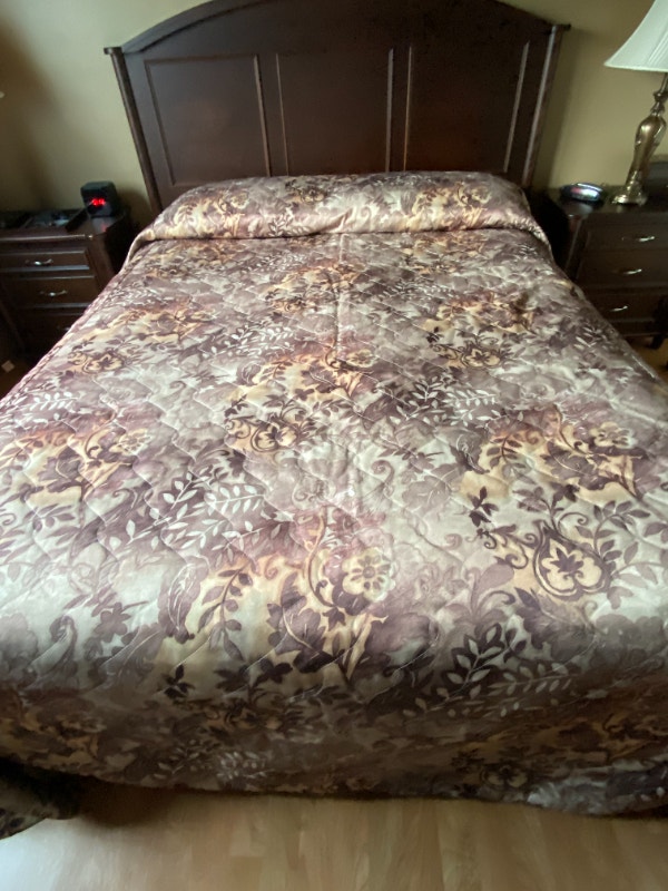 Couvrelit, rideaux, voilage et tringle Habillage de fenêtres Trois