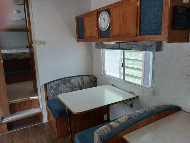 1999 PROWLER 5TH WHEEL in Travel Trailers & Campers in Prince Albert - Image 4